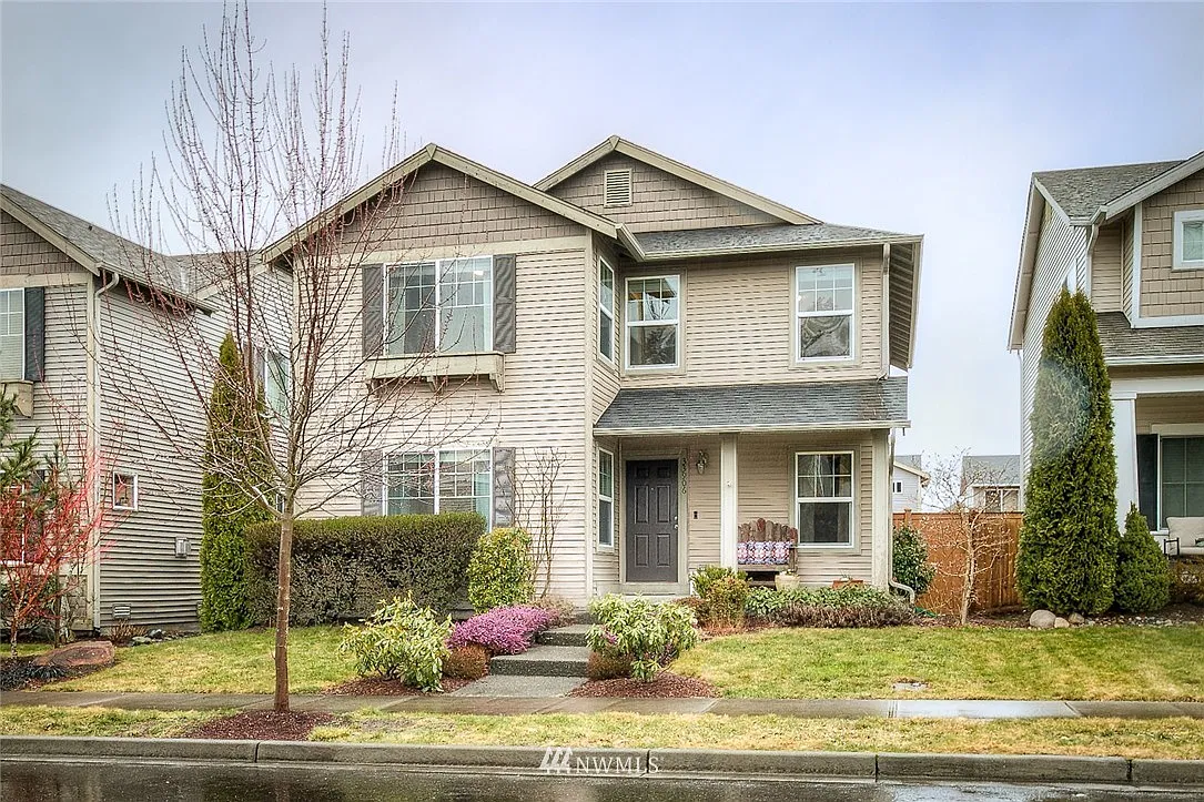 4 bed, 2270 sqft, $3,900 — Photo 1