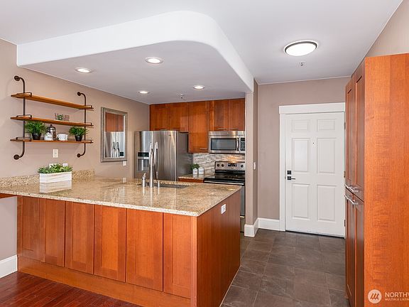 3rd image of 3221 SW Avalon Way #201