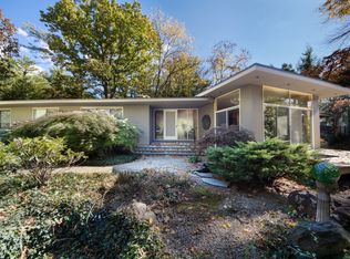 100 Westview Rd, Short Hills, NJ 07078