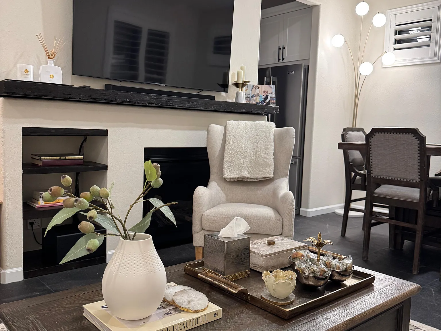 3 bed, 1363 sqft, $3,950 — Photo 4