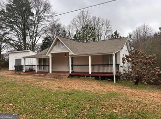 32 Victory Dr, Roopville, GA 30170