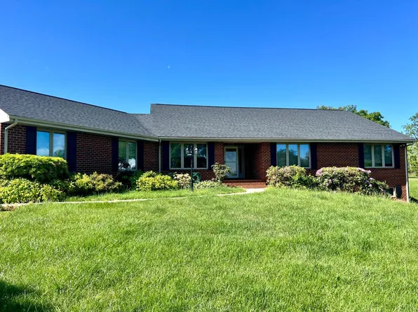 1082 Foxmoor Pl, Forest, VA 24551