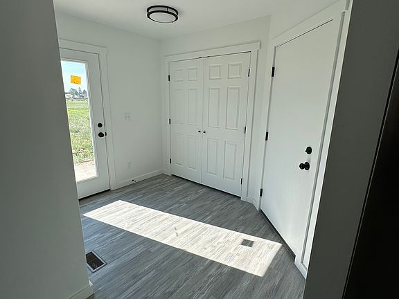 3rd image of 3030 Cook Dr