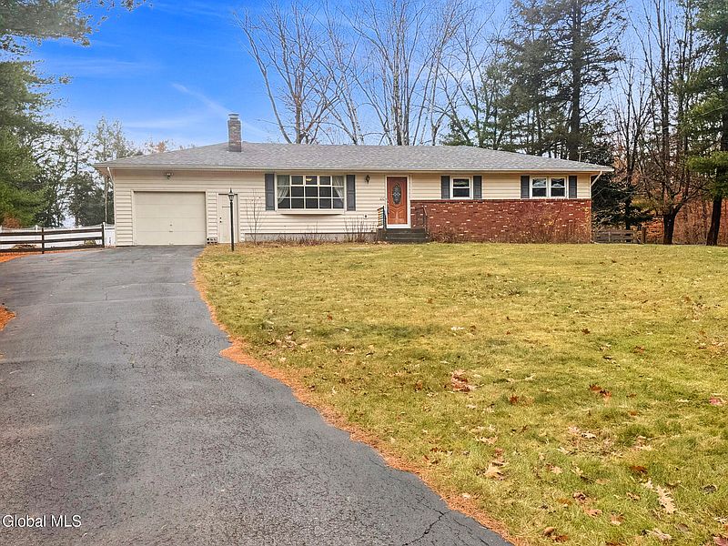2nd image of 102 Edgewood Drive