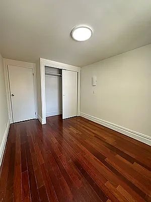 4th image of 19 Barrow St #3A
