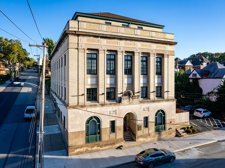 Homestead Masonic Hall Lofts — Photo 15