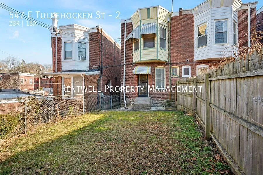 Bright & Spacious Germantown Apartment with Easy Transit Access — Photo 3
