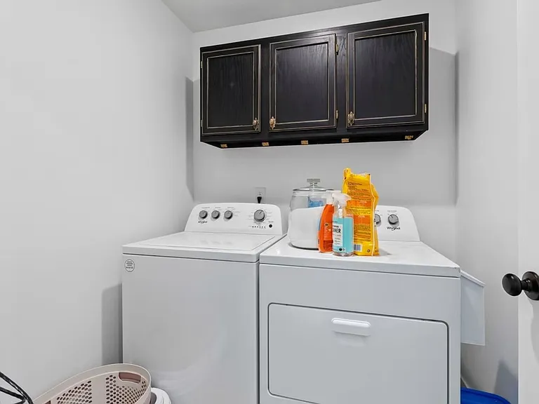 1323 S Raintree Ln — Photo 13