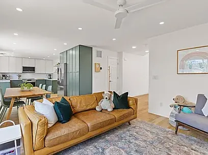 2297 Bristol St — Photo 12