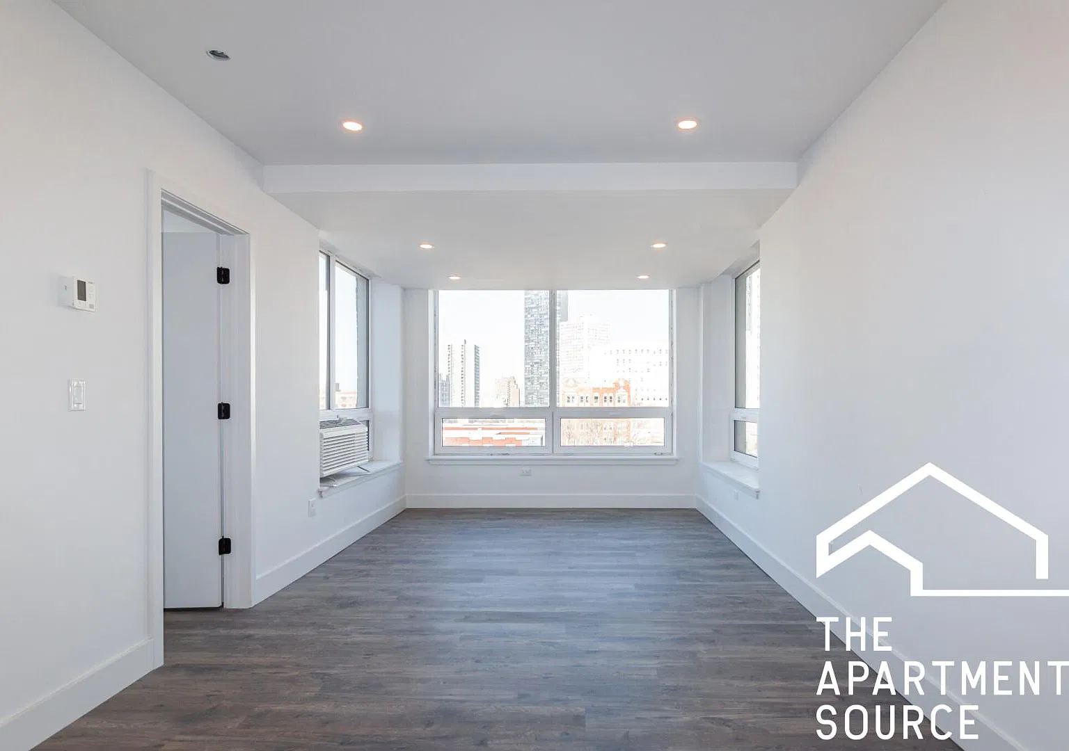 941 W Carmen Ave — Photo 4