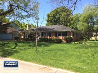 216 Sky Ln, Lake Geneva, WI 53147