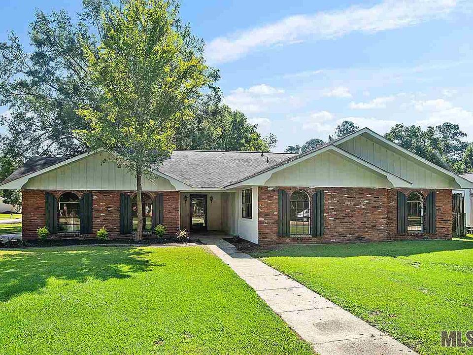 1st image of 26190 Shadow Brook Ave