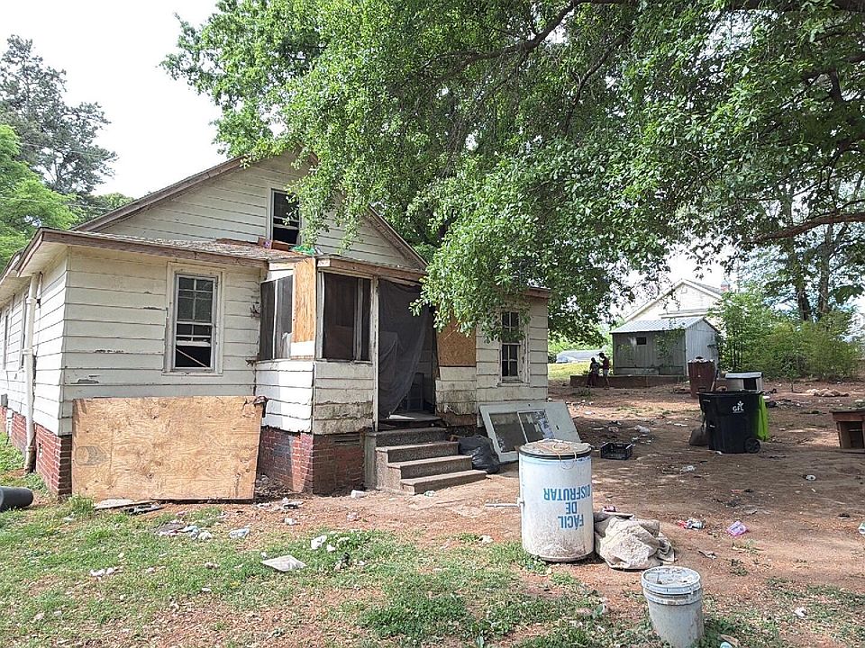 2nd image of 1310 2nd St