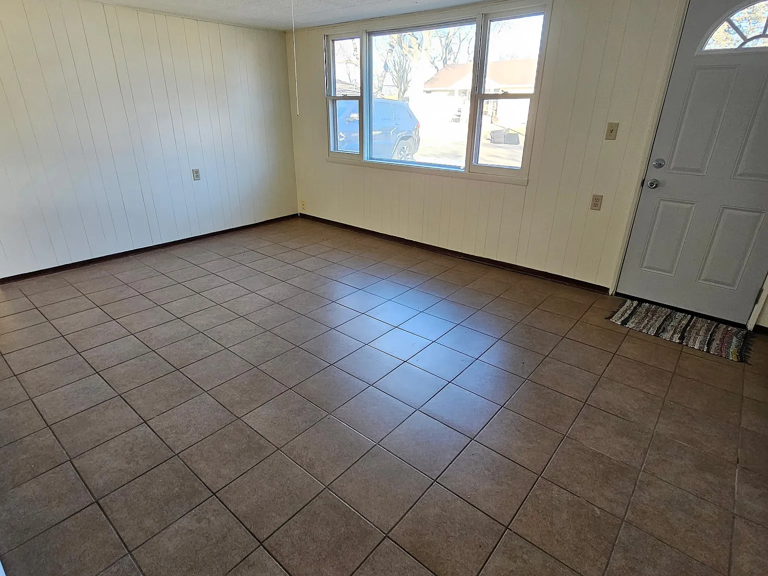 3 bed, 864 sqft, $1,500 — Photo 4