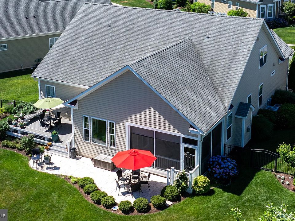 1st image of 21196 Riviera Way
