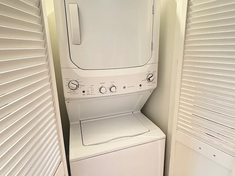 Washer/Dryer In Unit