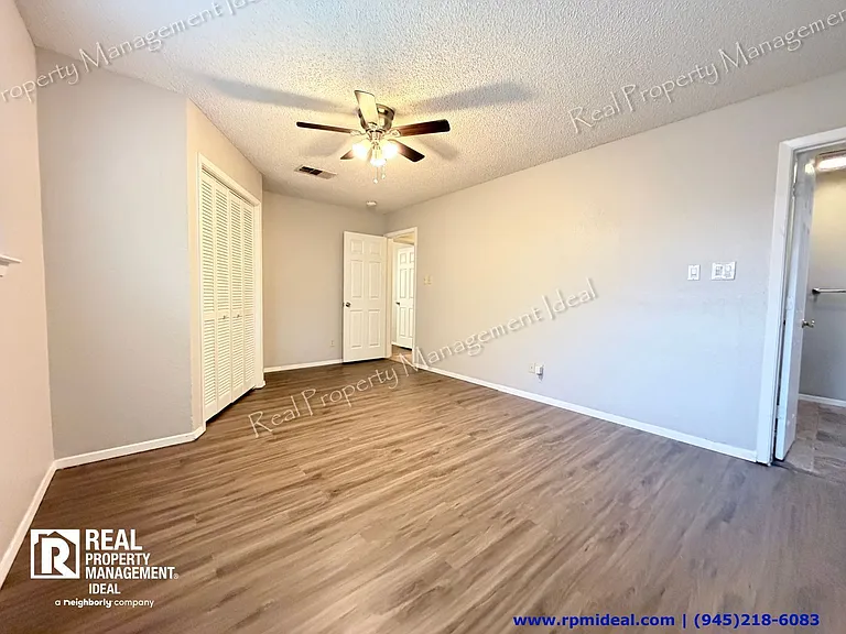 7832 Pebblebrook Dr — Photo 19