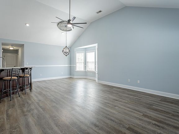 4th image of 11 Sunset Cove Dr