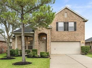 9423 Silver Ridge Dr, Rosharon, TX 77583