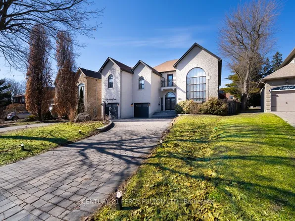 126 Old Surrey Ln, Richmond Hill, ON L4C 8S6