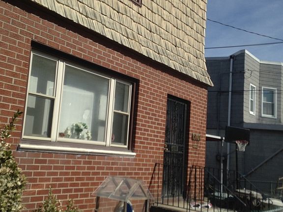 5th image of 4116 51st St APT 2E