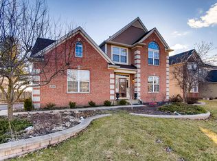 2688 McDuffee Cir, North Aurora, IL 60542