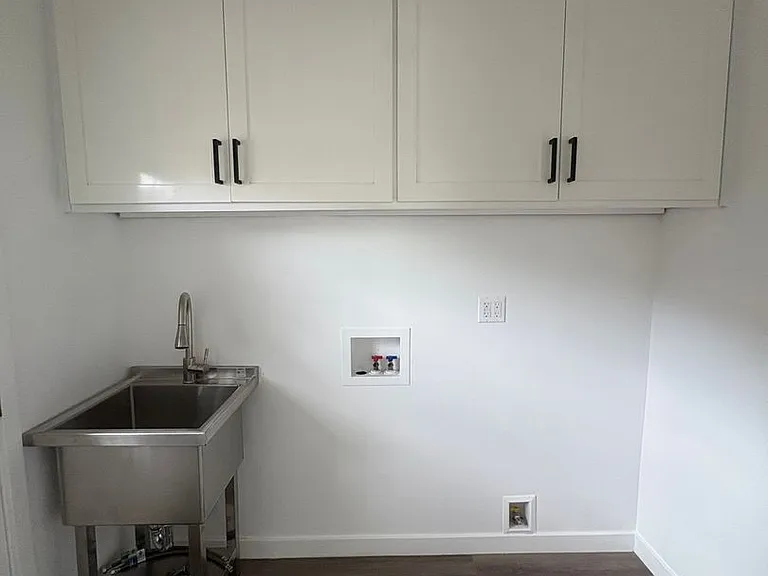 3620 E 56th St — Photo 11