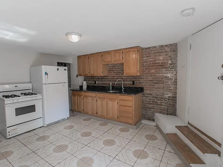 43 Greenwich St — Photo 10