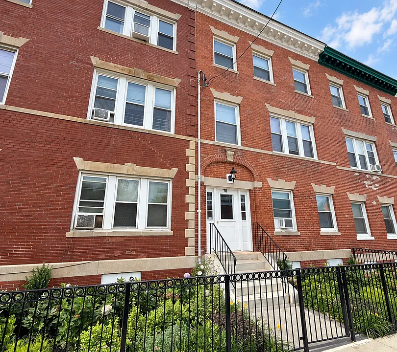 1 Ernst St