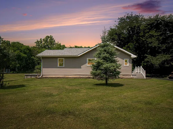 302 N River Rd, Bristol, IN 46507