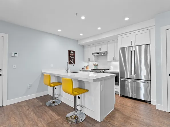 135 Hancock St #8, Quincy, MA 02171