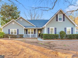 2340 Emerald Dr, Loganville, GA 30052