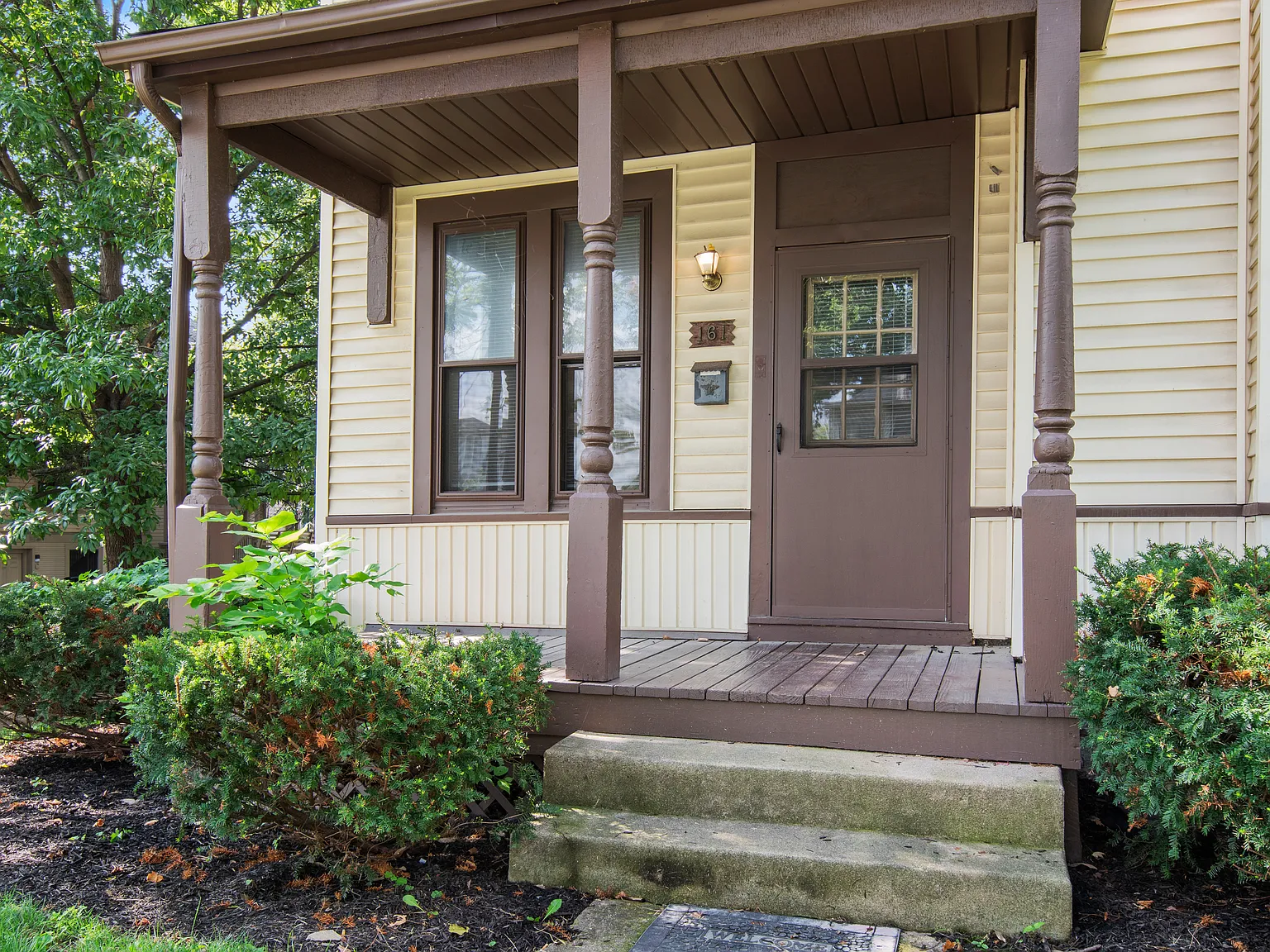 5 bed, 1782 sqft, $2,900 — Photo 2