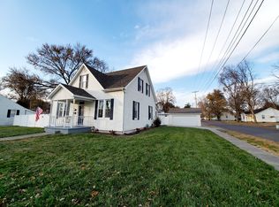 107 W Green St, Mascoutah, IL