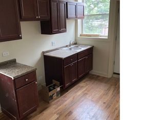 3235 W Fulton Blvd #3R, Chicago, IL 60624