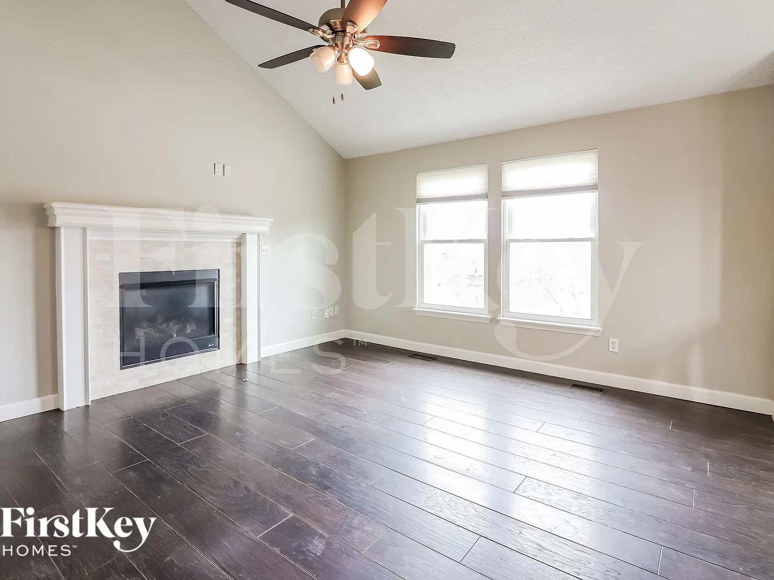 3 bed, 2.5 bath, 1754 sqft, $2,205 — Photo 2