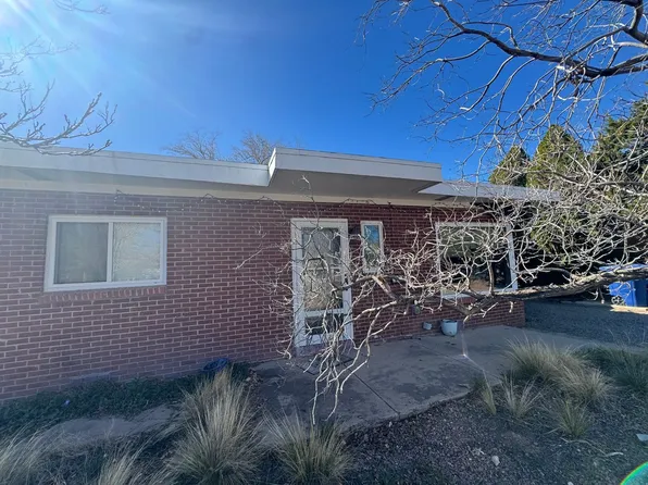 825 Adams St NE, Albuquerque, NM 87110