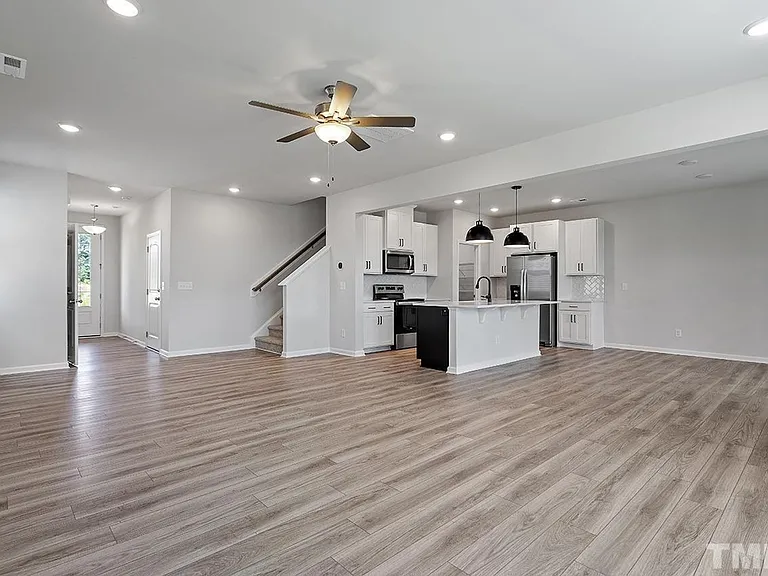 111 Umbrella Way — Photo 6