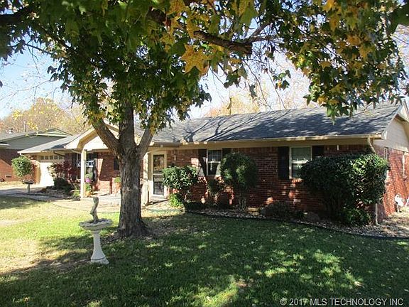 2nd image of 801 Lampton Ln