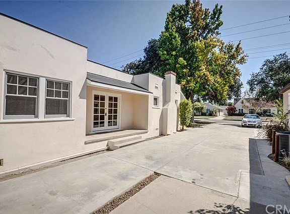 5th image of 2408 Santiago St