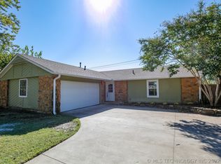 1270 E 140th Pl, Glenpool, OK 74033