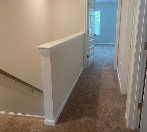 5th image of 1047 Linsmore Ave