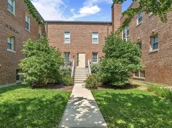 422 Butternut St NW Unit T-6-1, Washington, DC 20012
