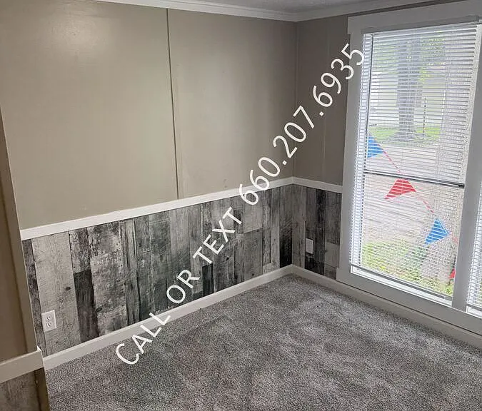 913 N Taylorville Blvd #30 — Photo 5