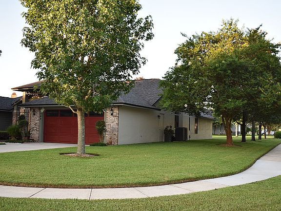 Deerwood & Waywood Ave's