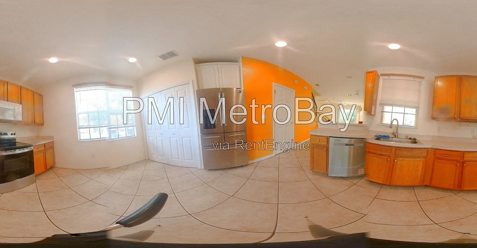3 bed, 2.5 bath, 1464 sqft, $1,900 — Photo 1