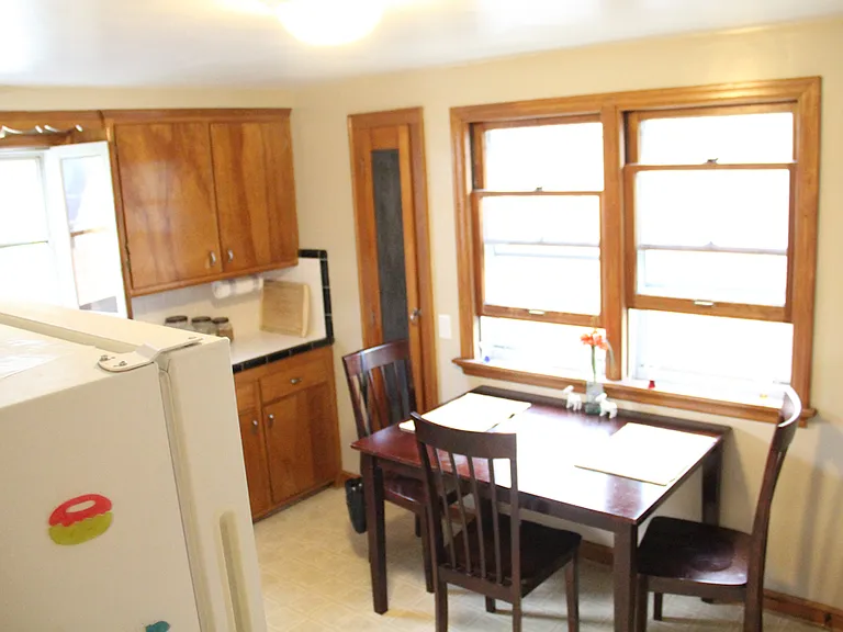 2210 N Lefeber Ave — Photo 9