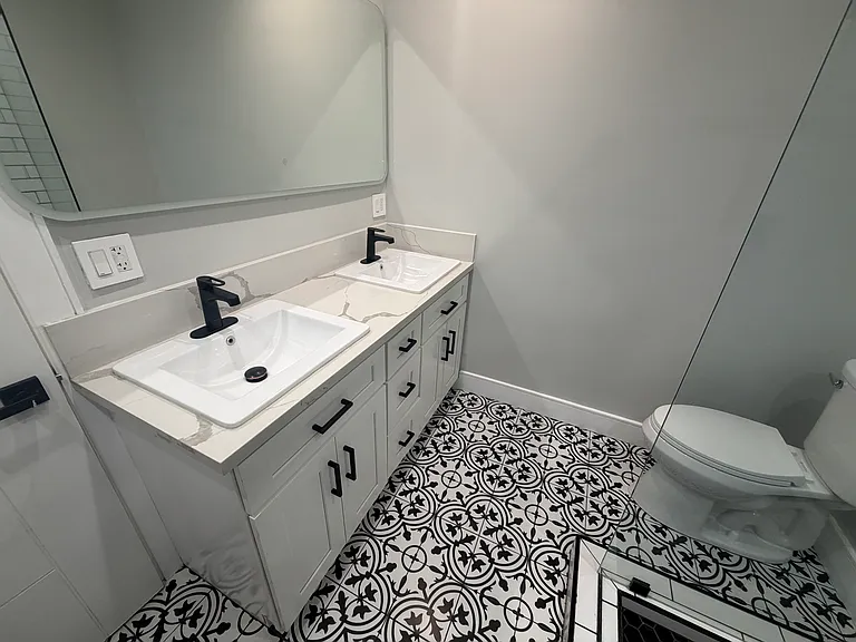 8427 San Carlos Ave — Photo 4