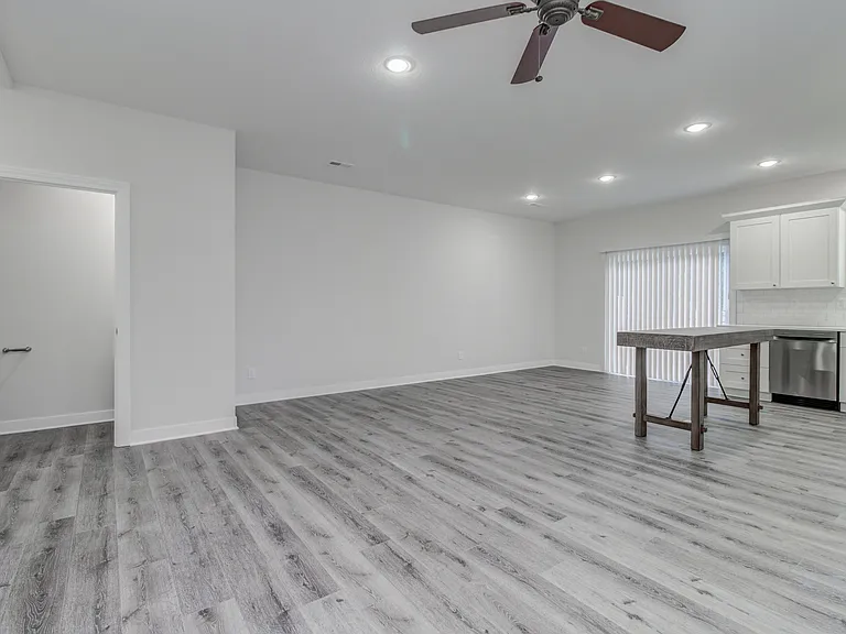13000 Sandusky Ave — Photo 12