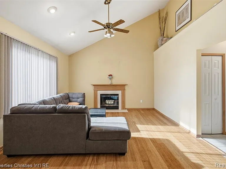 6474 Bedview Dr — Photo 19